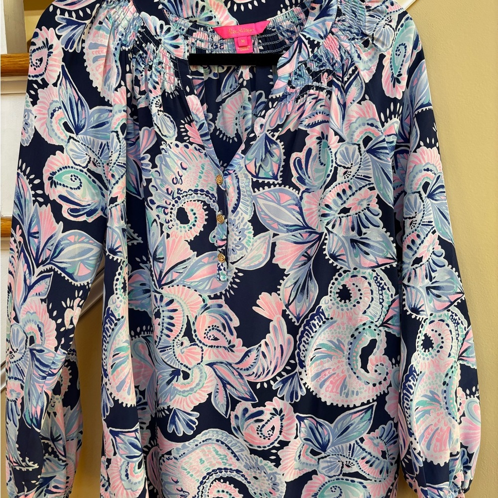 Like New Lilly Pulitzer Elsa Silk Top blue & pink pattern size medium